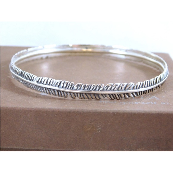 NEW Silpada Vintage Sterling Silver 
Feather Etched Bangle Bracelet - Picture 8 of 10
